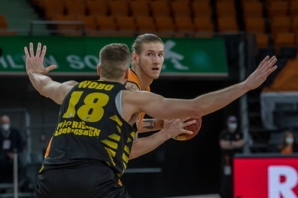 色正进入一 色正进入一