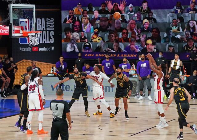 球和卓越的 球和卓越的